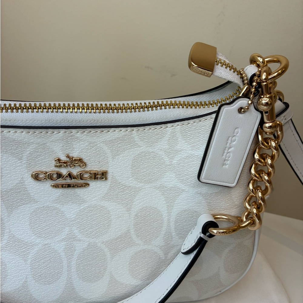 Coach White Teri Shoulder Bag in Signature Canvas - Picture 2 of 12